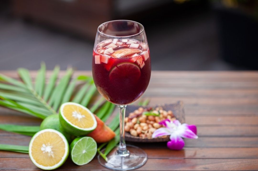 Make a Sangria in a Wine Glass sangria wine glass